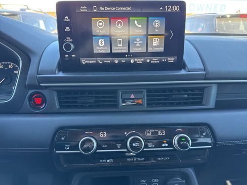 Used 2023 Honda Pilot Touring image 15