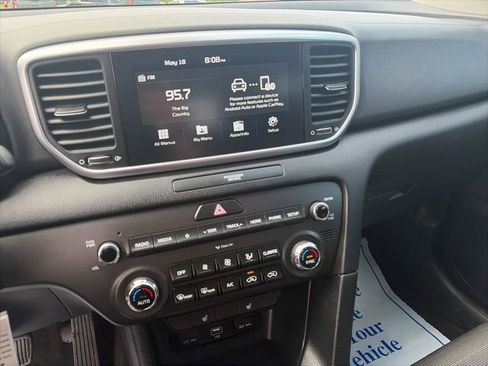 Used 2020 Kia Sportage LX w/ LX Popular Package AWD/4WD image 4