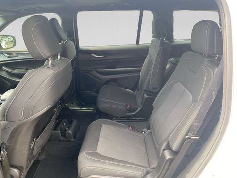 Used 2025 Jeep Grand Cherokee L Laredo RWD image 24