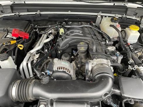 Used 2023 Jeep Gladiator Sport AWD/4WD image 26