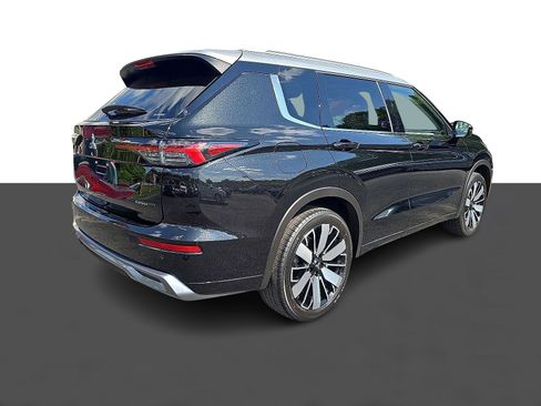 New 2025 Mitsubishi Outlander AWD image 4