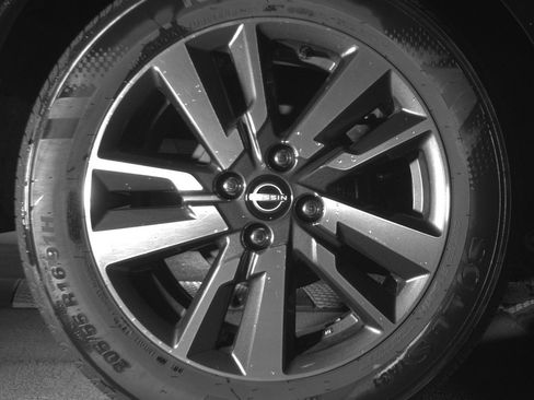 Used 2025 Nissan Versa SV image 15