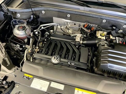 Used 2023 Volkswagen Atlas Cross Sport SEL Premium R-Line image 31
