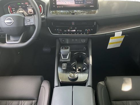 New 2026 Nissan Rogue Platinum AWD/4WD image 14