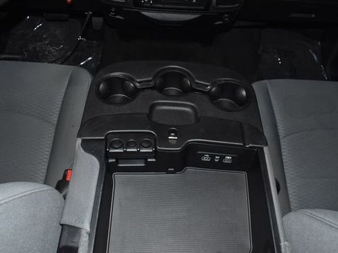 Used 2018 RAM 2500 Tradesman w/ Chrome Appearance Group image 25