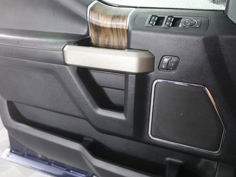 Used 2020 Ford F150 Lariat image 27