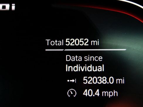 Used 2023 BMW M440i Coupe w/ Premium Package RWD image 17