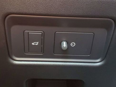 New 2025 Land Rover Discovery Dynamic SE image 34