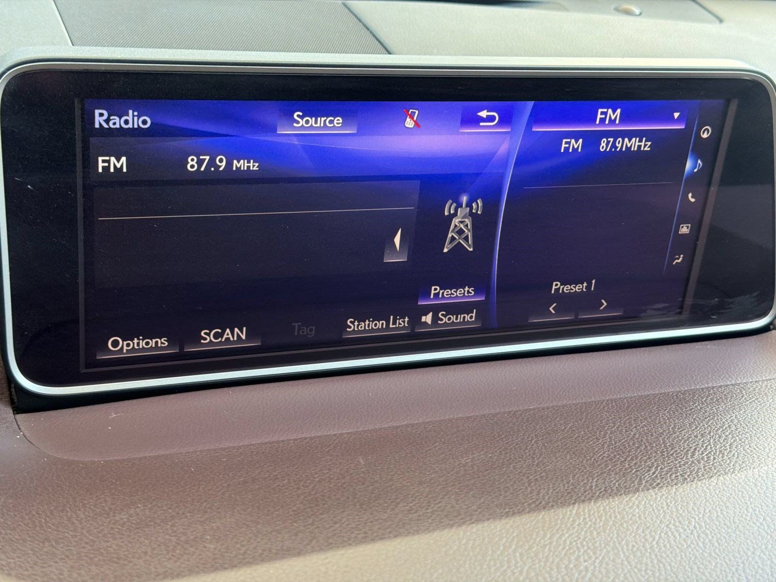 Used 2017 Lexus RX 350 FWD w/ Premium Package image 24