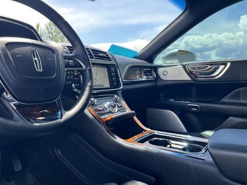 Used 2018 Lincoln Continental Reserve w/ Luxury Package AWD/4WD image 27
