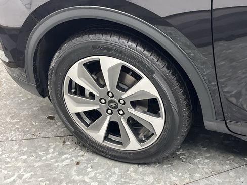 Certified 2024 Ford Escape Platinum image 33