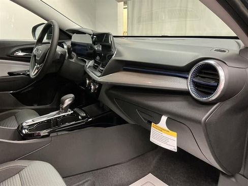 New 2026 Chevrolet Trax LT w/ Driver Confidence Package FWD image 31