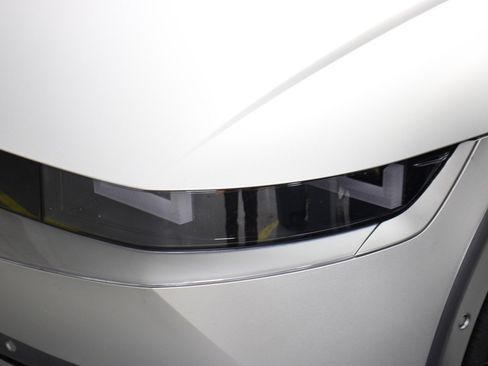 Used 2024 Hyundai Ioniq 5 Limited image 30