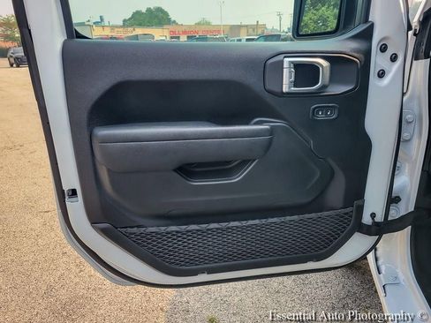 Used 2025 Jeep Wrangler Unlimited Sport AWD/4WD image 19