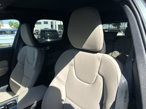 New 2026 Volvo XC60 B5 Core w/ Climate Package image 15