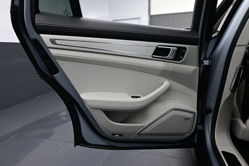 Certified 2023 Porsche Panamera AWD/4WD image 13