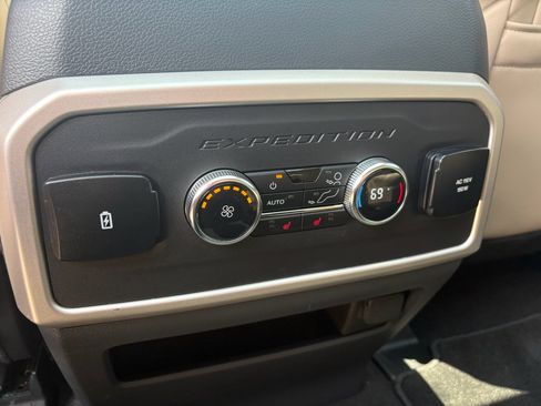 Used 2024 Ford Expedition Max Limited RWD image 27