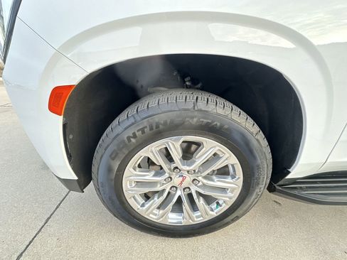 Used 2024 GMC Yukon XL SLE w/ Gmc Pro Safety Plus Package image 33