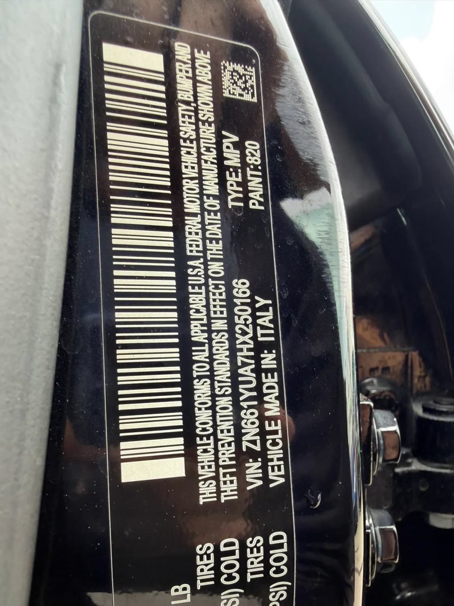 Used 2017 Maserati Levante S AWD/4WD image 31
