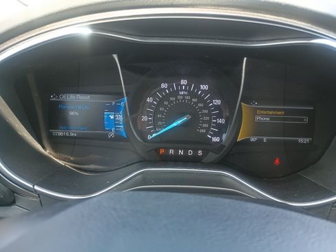 Used 2017 Ford Fusion SE w/ Fusion SE Technology Package FWD image 20