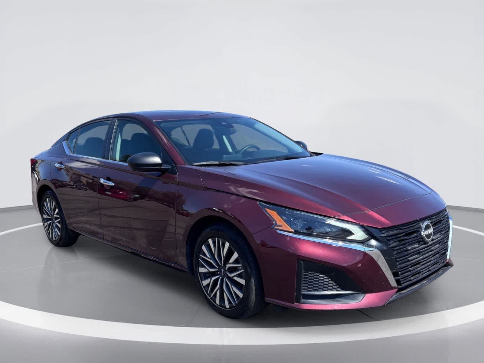 Used 2025 Nissan Altima 2.5 SV FWD image 7