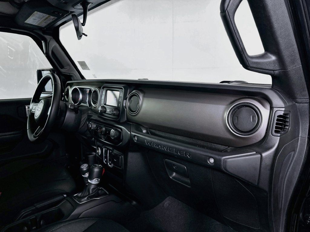 Used 2020 Jeep Wrangler Sport AWD/4WD image 25