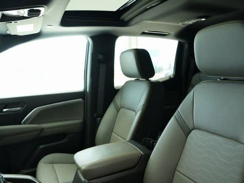 Used 2023 Chevrolet Colorado ZR2 w/ Desert Boss Special Edition image 16