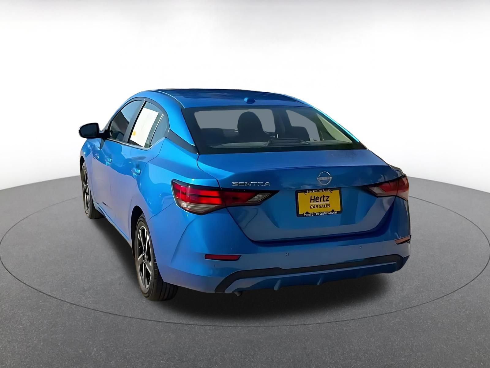 Used 2025 Nissan Sentra SV FWD image 10