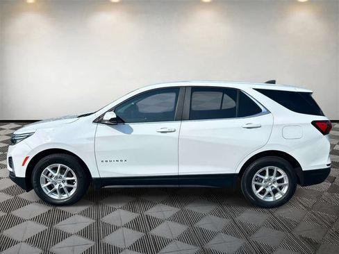 Used 2022 Chevrolet Equinox LT FWD image 2