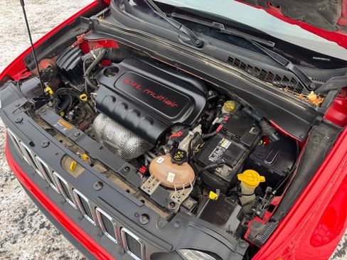 Used 2016 Jeep Renegade Latitude image 22