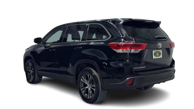 Used 2019 Toyota Highlander LE FWD image 4