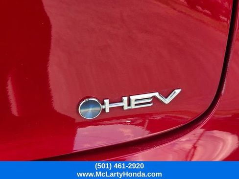 Used 2025 Toyota Prius XLE FWD image 13