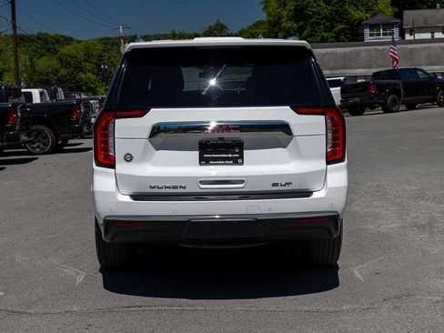Used 2023 GMC Yukon SLT w/ SLT Luxury Package AWD/4WD image 5