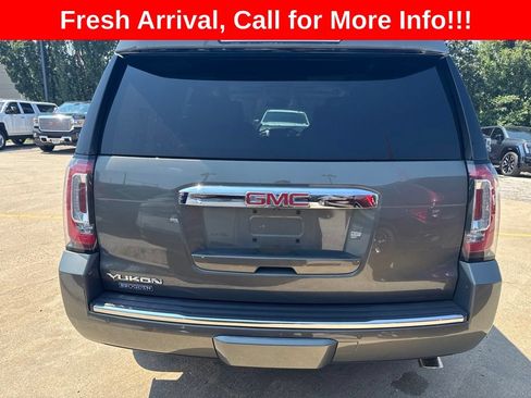 Used 2017 GMC Yukon Denali w/ Open Road Package AWD/4WD image 32