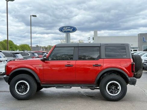 Certified 2023 Ford Bronco Badlands w/ Sasquatch Package AWD/4WD image 44