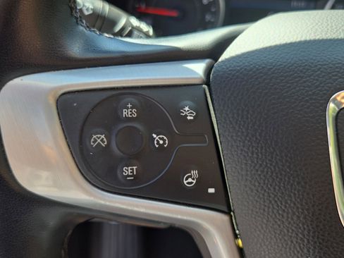 Used 2023 GMC Terrain SLT FWD image 25