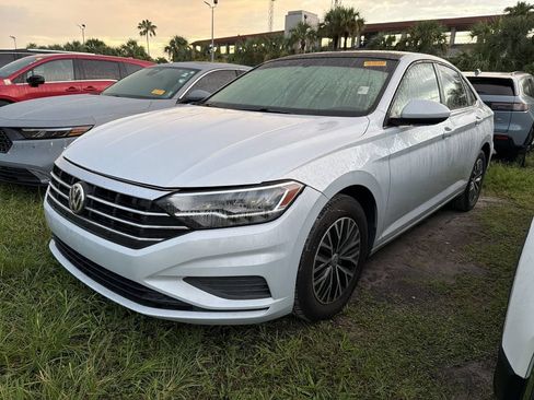 Used 2019 Volkswagen Jetta SE FWD image 12