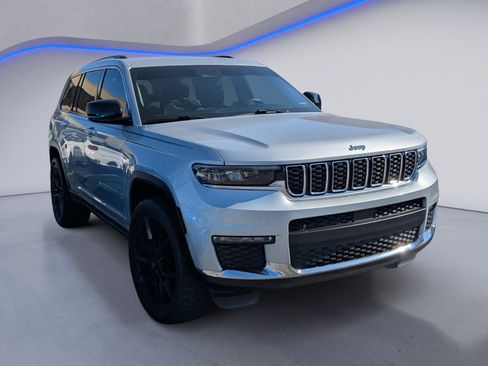 Used 2022 Jeep Grand Cherokee L Limited AWD/4WD image 6