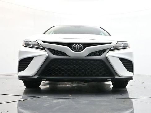 Used 2019 Toyota Camry L image 40