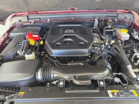 Used 2021 Jeep Wrangler Unlimited Sahara image 29