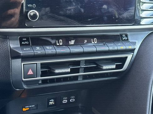 Certified 2025 Toyota Camry LE image 19