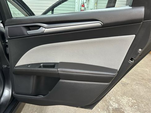 Used 2015 Ford Fusion S image 26