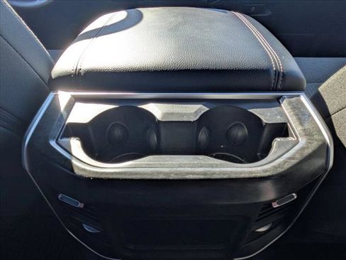 Used 2024 RAM 3500 Big Horn w/ Sport Appearance Package image 19