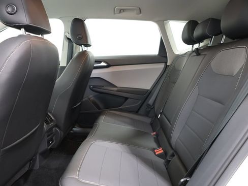 Used 2023 Volkswagen Taos SE FWD image 25