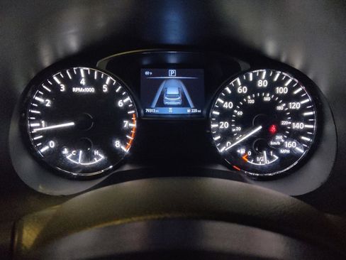 Used 2019 Nissan Pathfinder S image 23