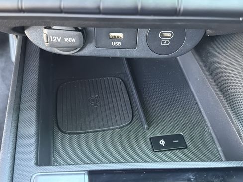 Used 2025 Hyundai Elantra SEL FWD image 18