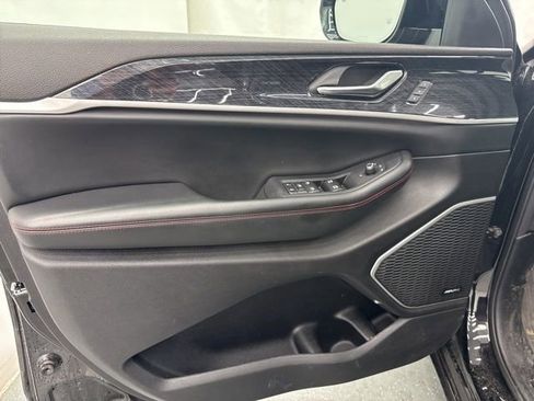 Used 2022 Jeep Grand Cherokee Trailhawk w/ ADV Protech Group II AWD/4WD image 19