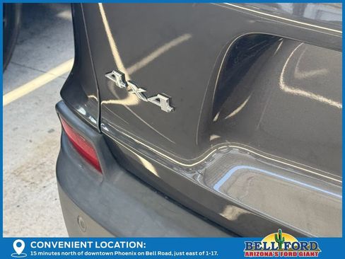 Used 2019 Jeep Cherokee Limited AWD/4WD image 14