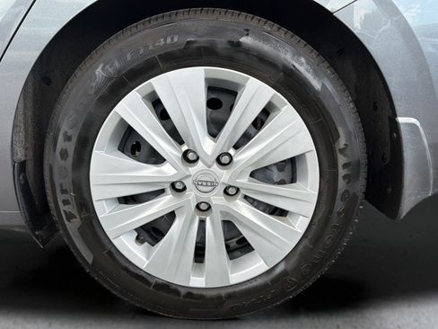 Certified 2024 Nissan Sentra S FWD image 23