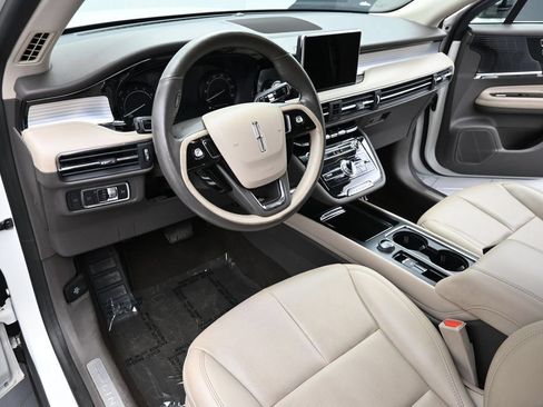 Used 2020 Lincoln Corsair AWD w/ Equipment Group 101A image 12